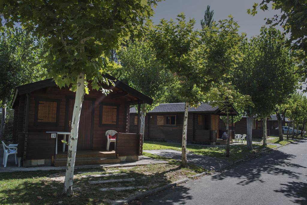 Camping & Bungalows Ligueerre De Cinca エクステリア 写真