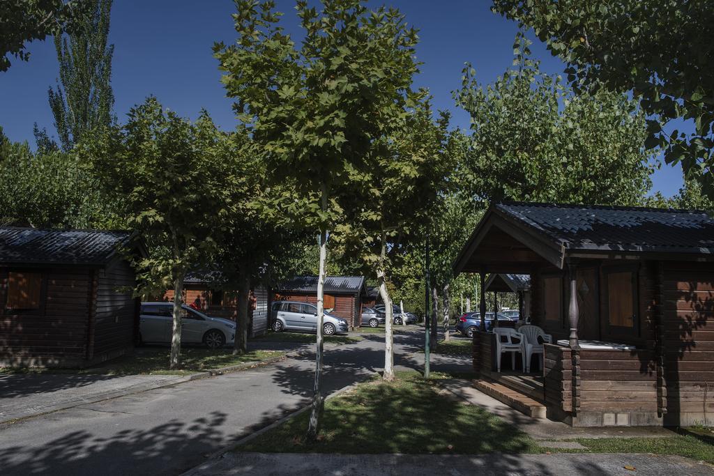 Camping & Bungalows Ligueerre De Cinca エクステリア 写真